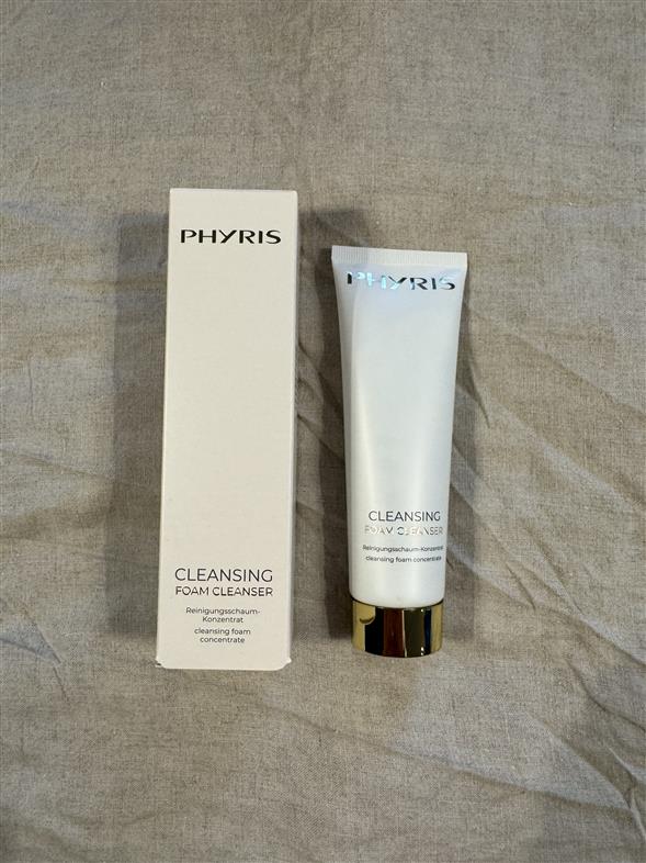 Cleansing Foam Cleanser